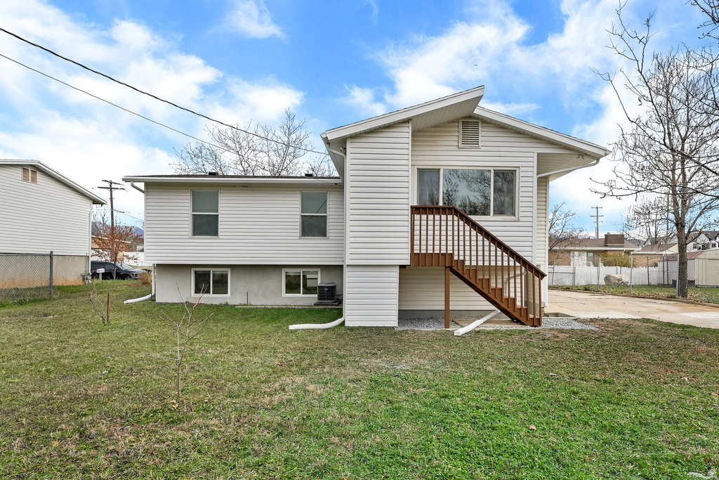 1656 MARILYN DR Syracuse, UT 84075