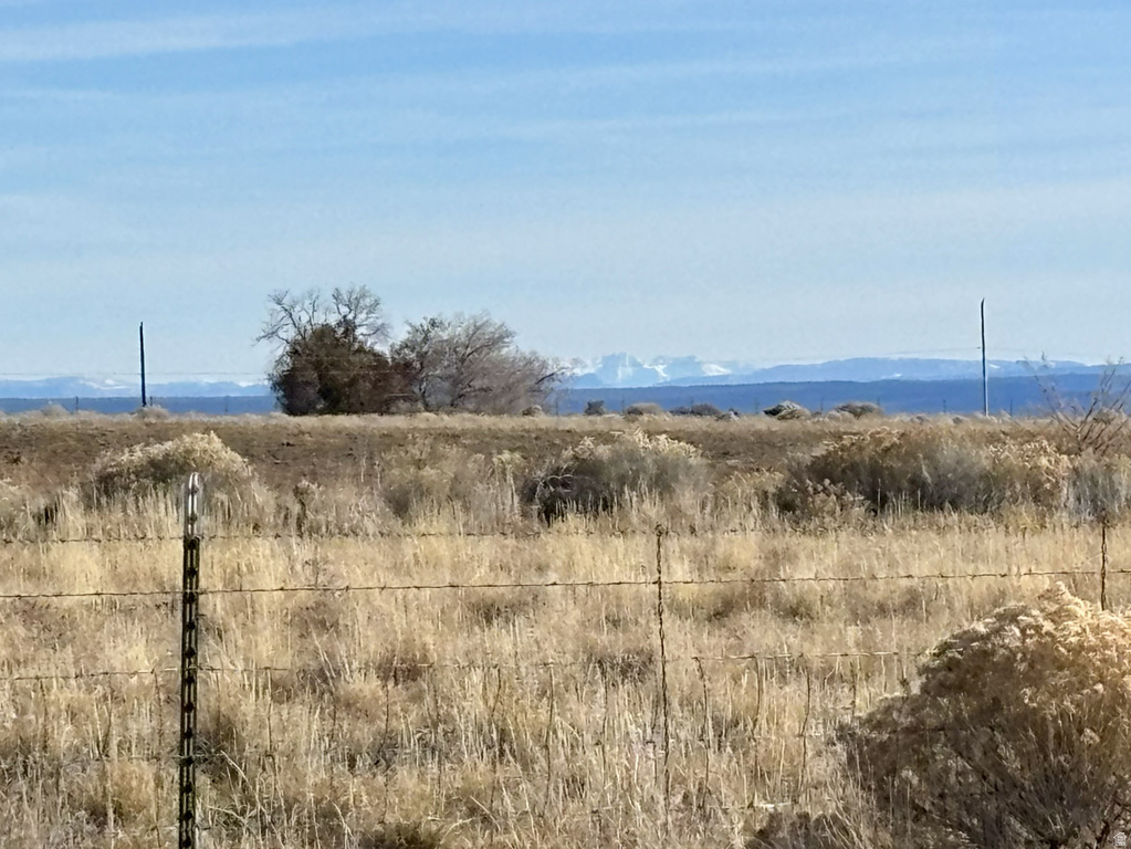 247 N BOBBIE LN La Sal, UT 84530