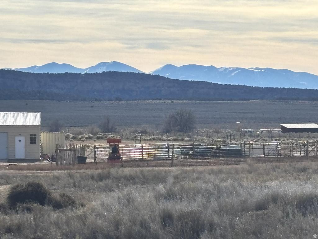 247 N BOBBIE LN La Sal, UT 84530