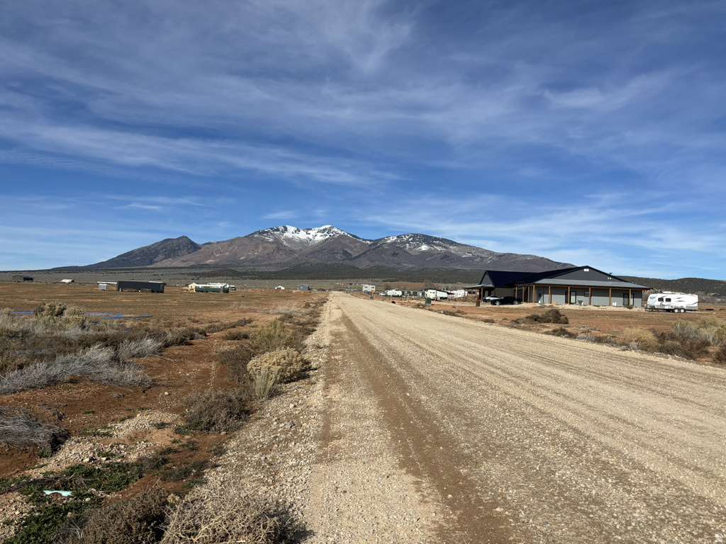 247 N BOBBIE LN La Sal, UT 84530