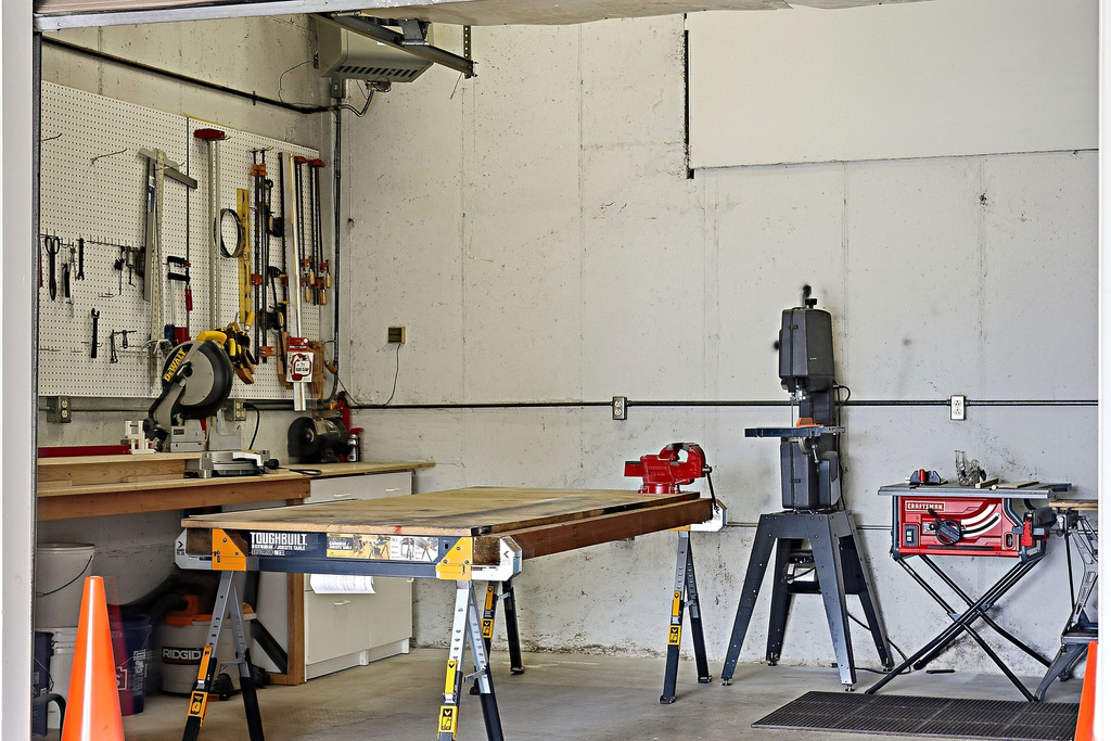 1997 S 800 E Bountiful, UT 84010