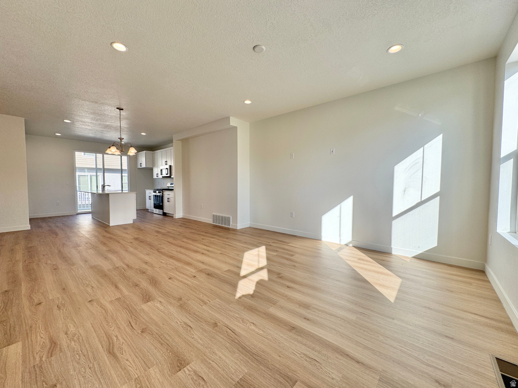 1664 N 1600 W Layton, UT 84041