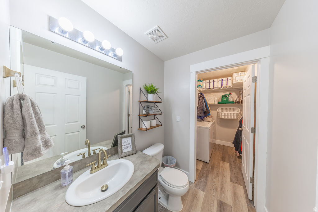 1401 W 1930 N Clinton, UT 84015