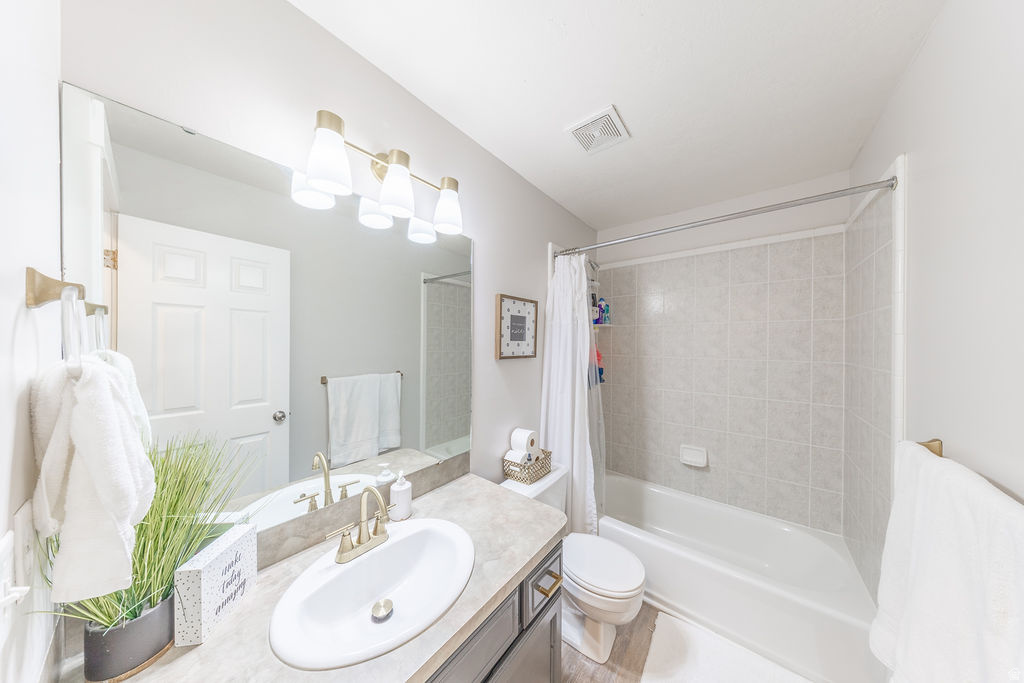 1401 W 1930 N Clinton, UT 84015