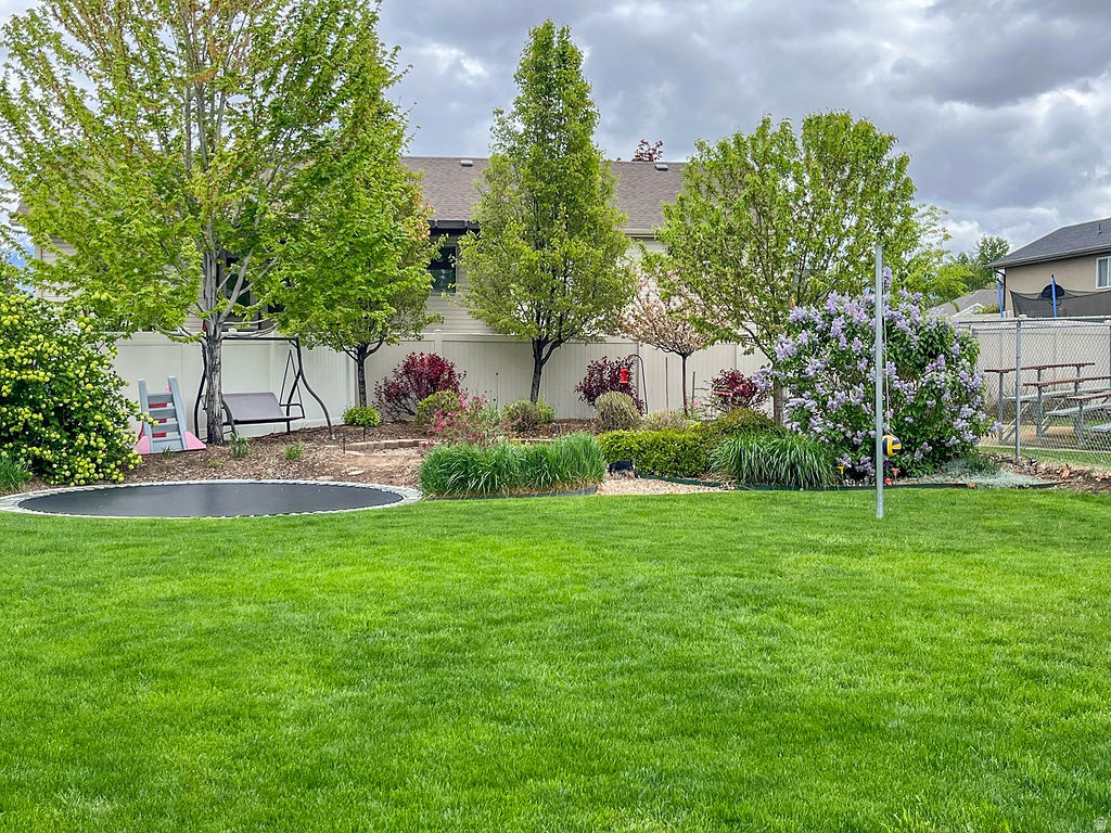 1401 W 1930 N Clinton, UT 84015