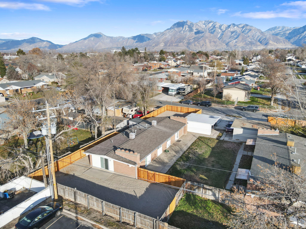 6876 S 90 E Midvale, UT 84047