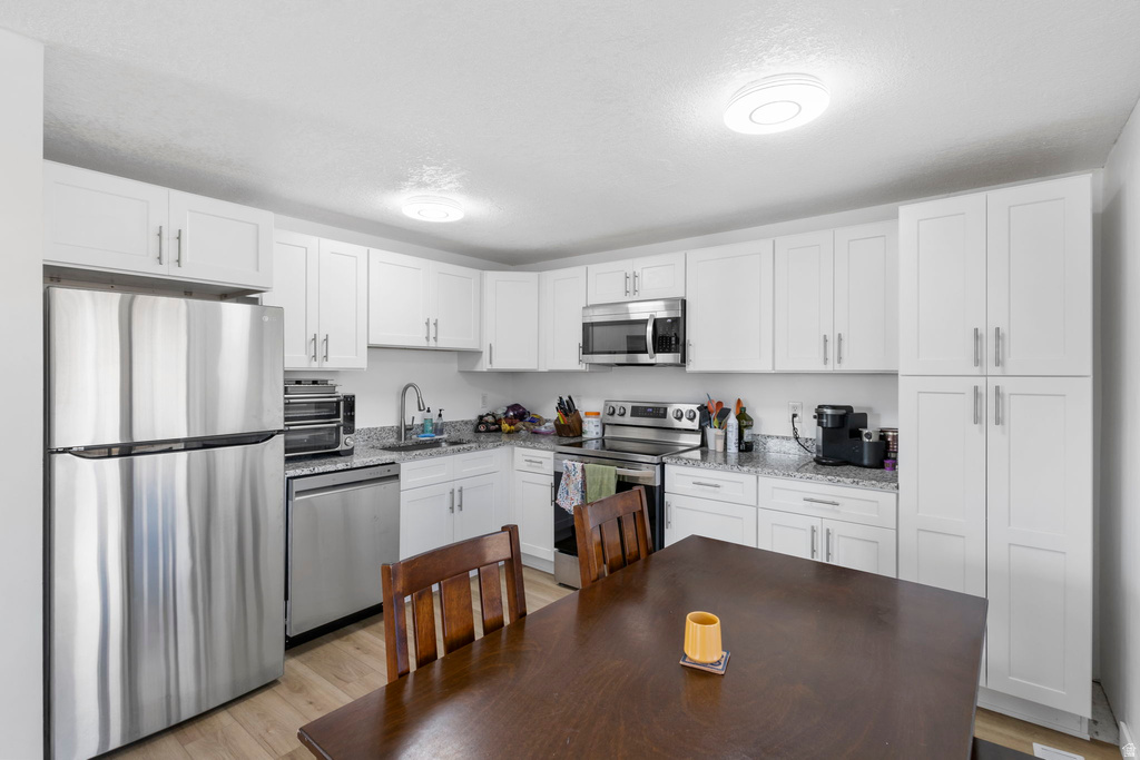 6876 S 90 E Midvale, UT 84047