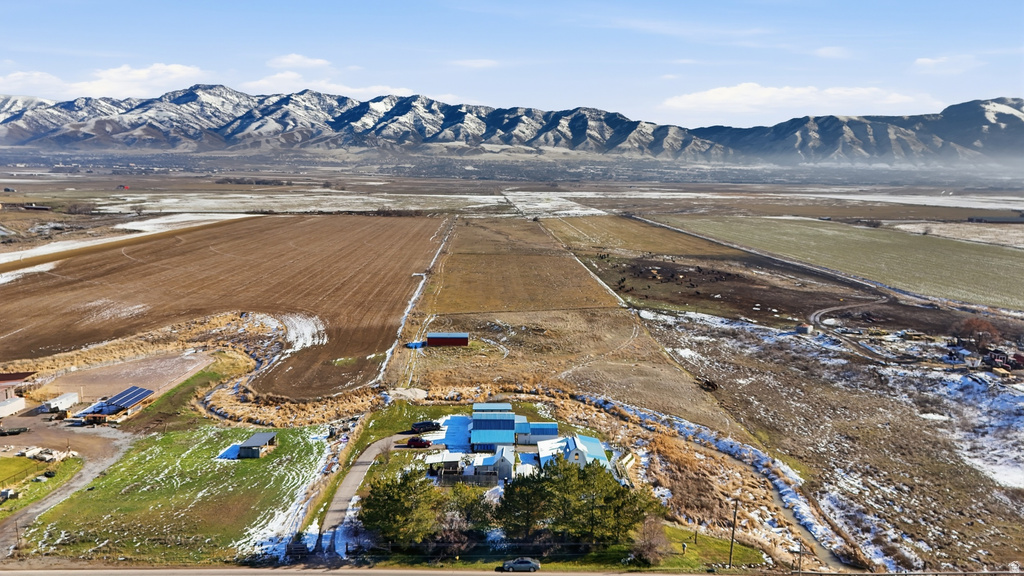 3776 N 2400 W Benson, UT 84335