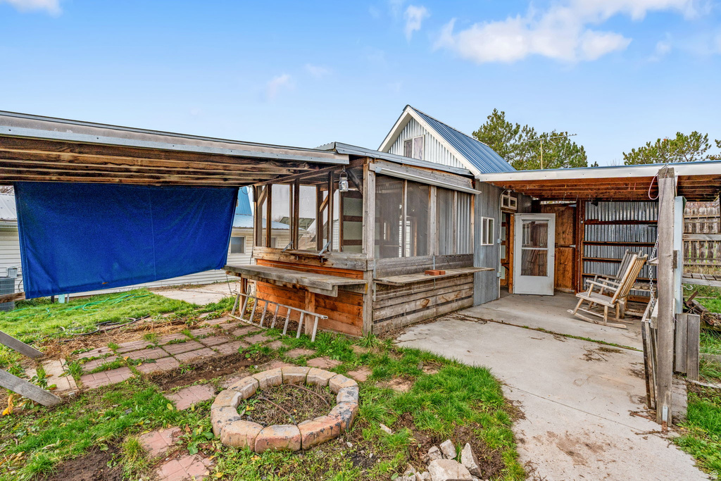 3776 N 2400 W Benson, UT 84335