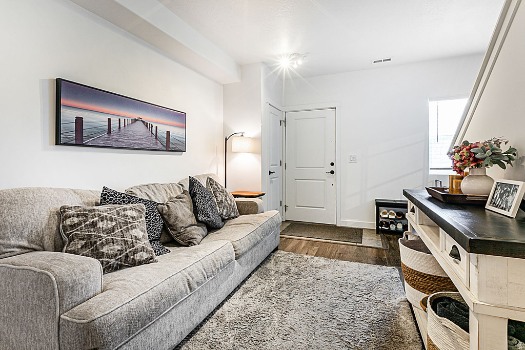 22 N 1100 W Farmington, UT 84025