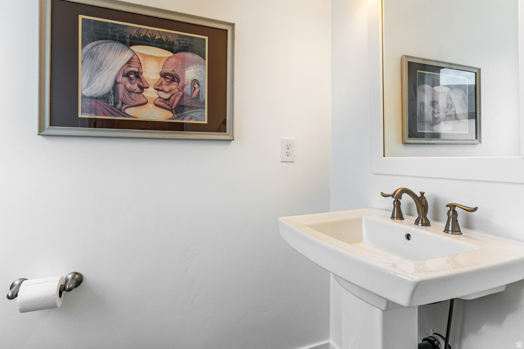 22 N 1100 W Farmington, UT 84025