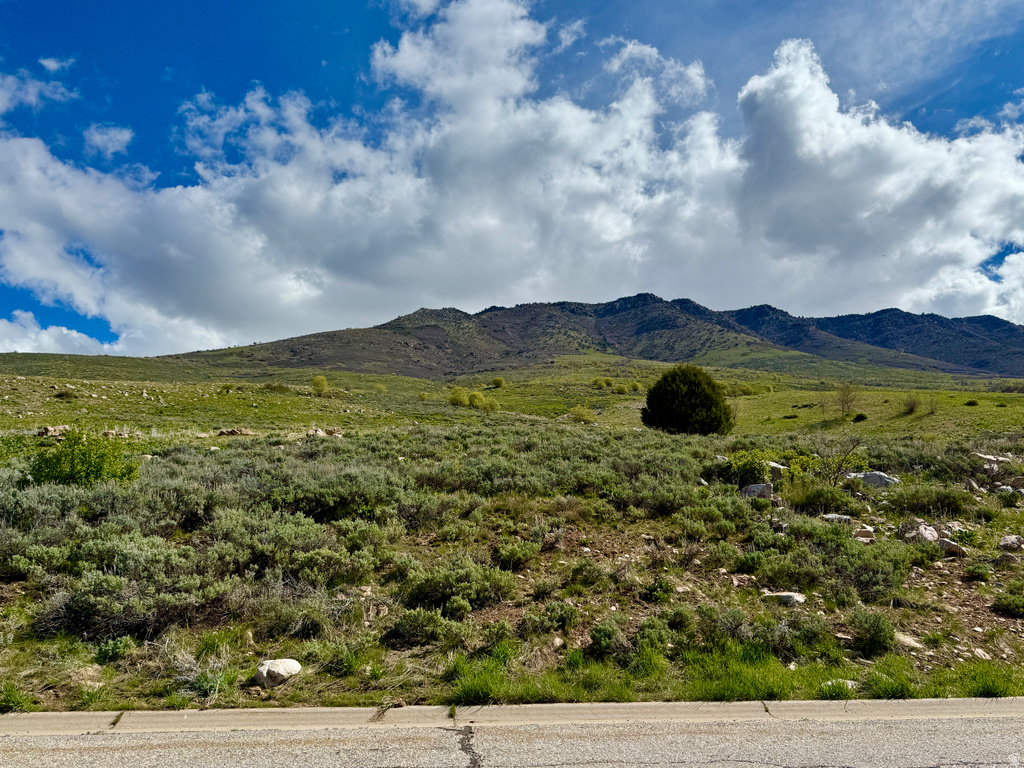 5511 E ALPEN GLOW ST Eden, UT 84310