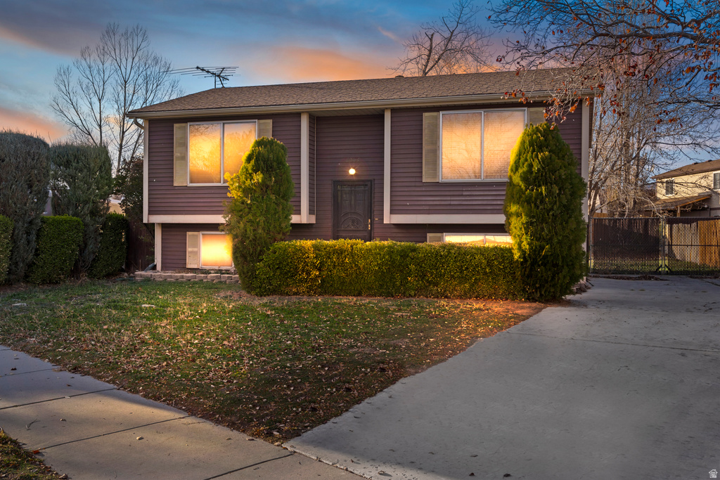 3964 W Horizon Downs Cir