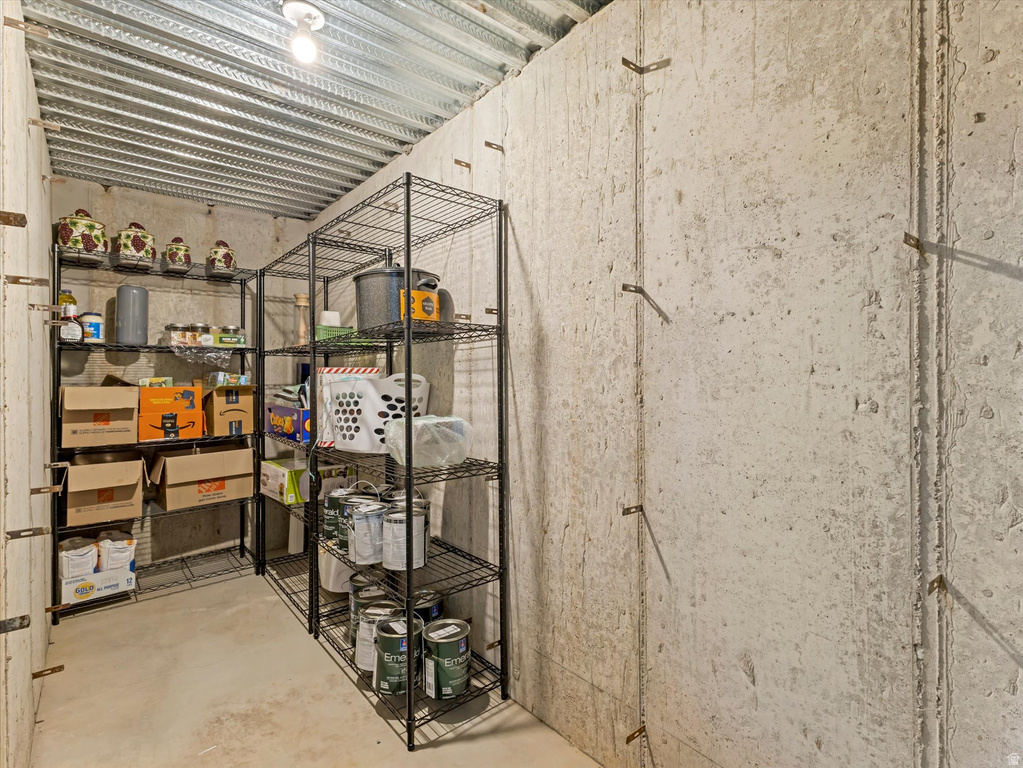 1240 S 1575 W Syracuse, UT 84075