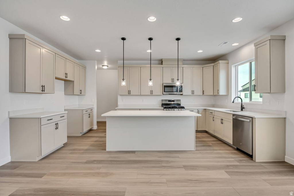 2524 S 3590 W #601 Syracuse, UT 84075