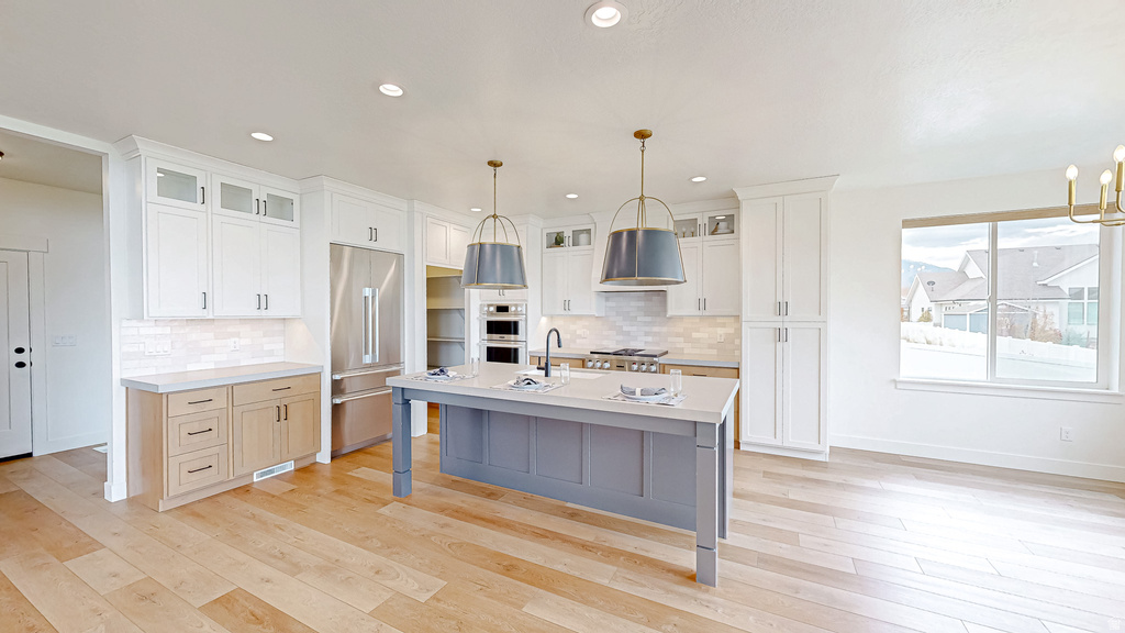 897 N MAIN ST ST Mapleton, UT 84664