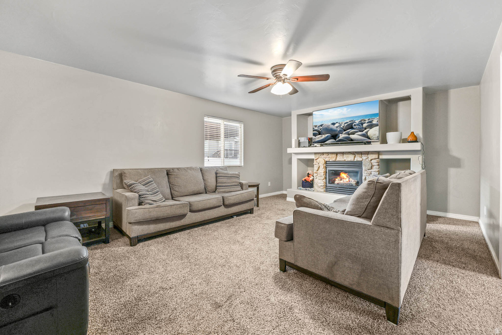 8224 S OAK VISTA DR West Jordan, UT 84081