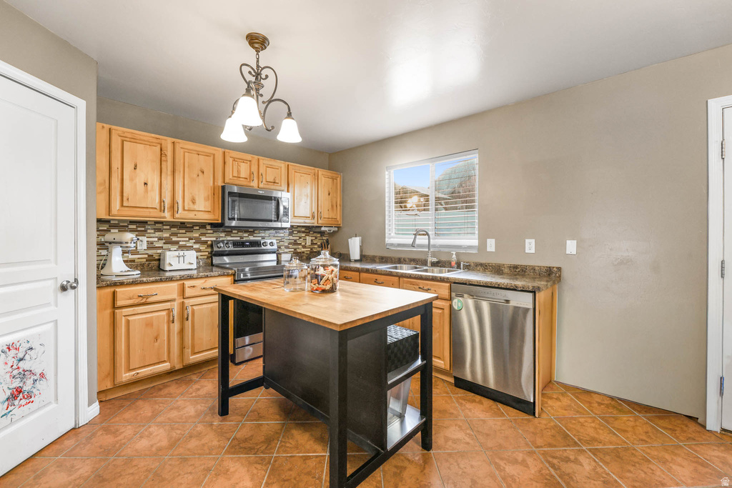 8224 S OAK VISTA DR West Jordan, UT 84081