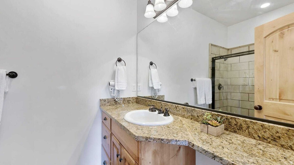 5063 LAKEVIEW DR #1003 Eden, UT 84310