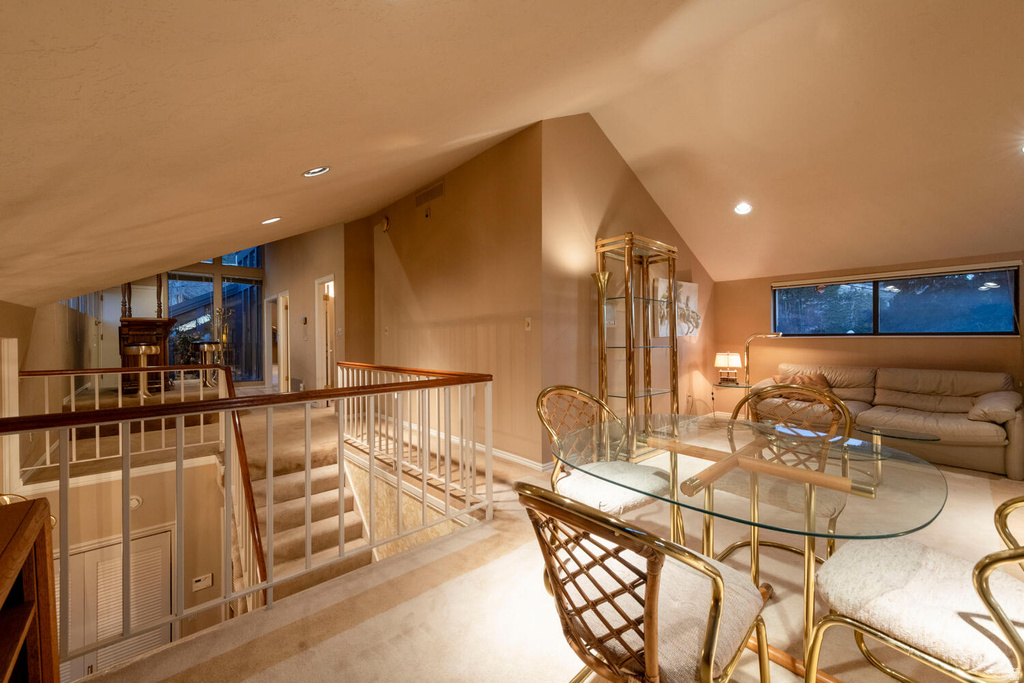 2662 E SKYLINE DR Salt Lake City, UT 84108