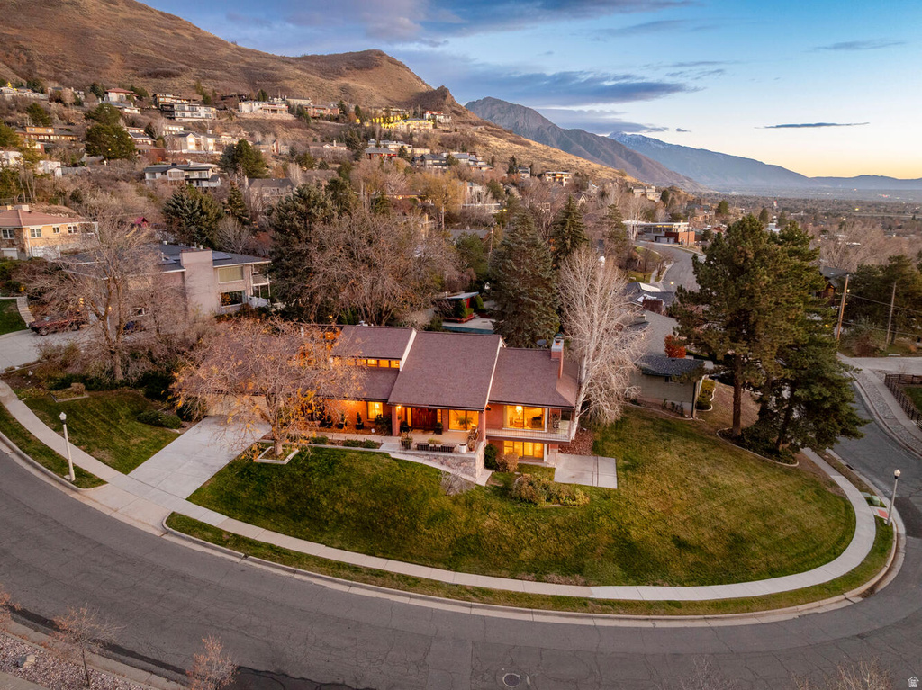 2662 E SKYLINE DR Salt Lake City, UT 84108