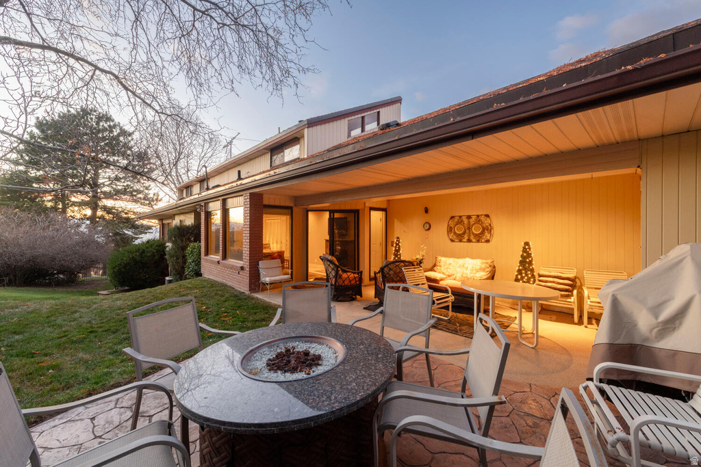 2662 E SKYLINE DR Salt Lake City, UT 84108