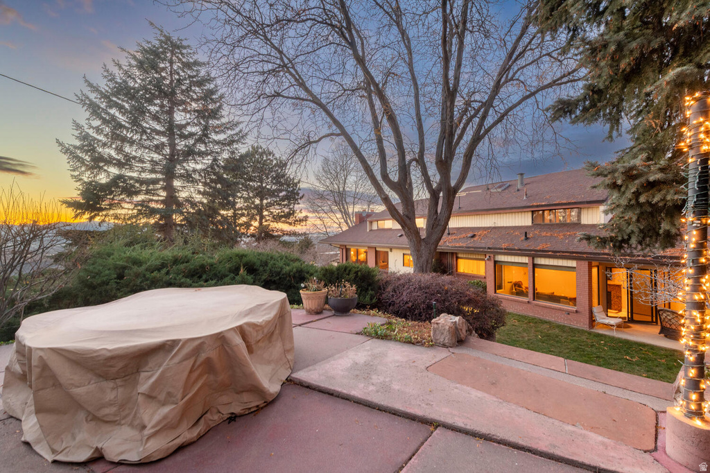 2662 E SKYLINE DR Salt Lake City, UT 84108