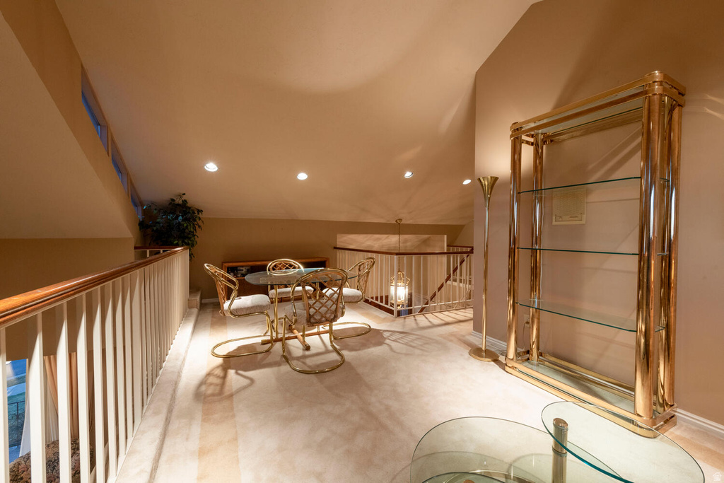 2662 E SKYLINE DR Salt Lake City, UT 84108