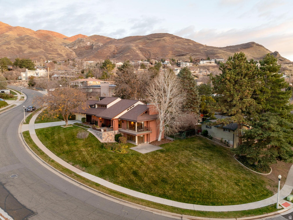 2662 E SKYLINE DR Salt Lake City, UT 84108