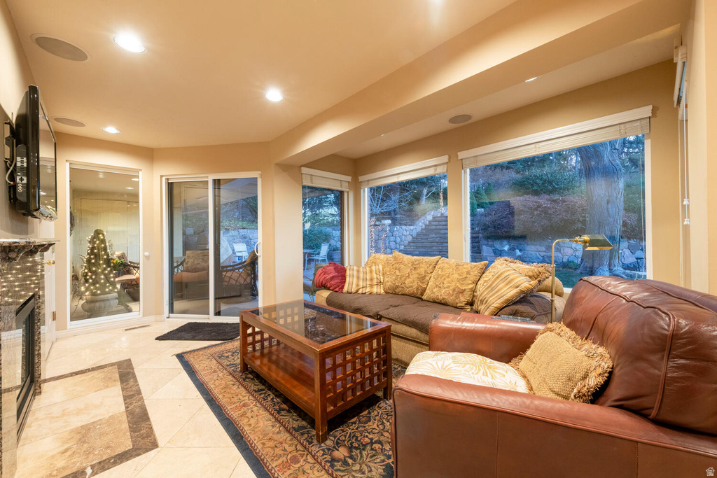 2662 E SKYLINE DR Salt Lake City, UT 84108