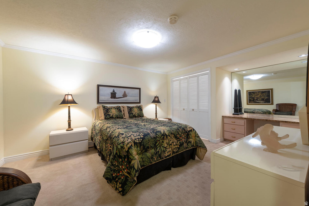 2662 E SKYLINE DR Salt Lake City, UT 84108