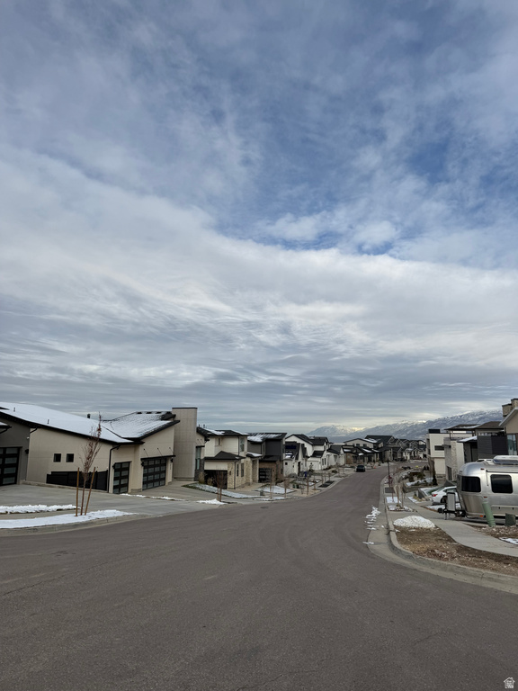 951 S WINTER LN North Salt Lake, UT 84054