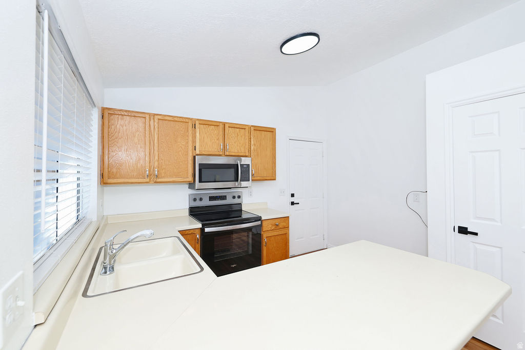 7165 S CALLIE DR West Jordan, UT 84084