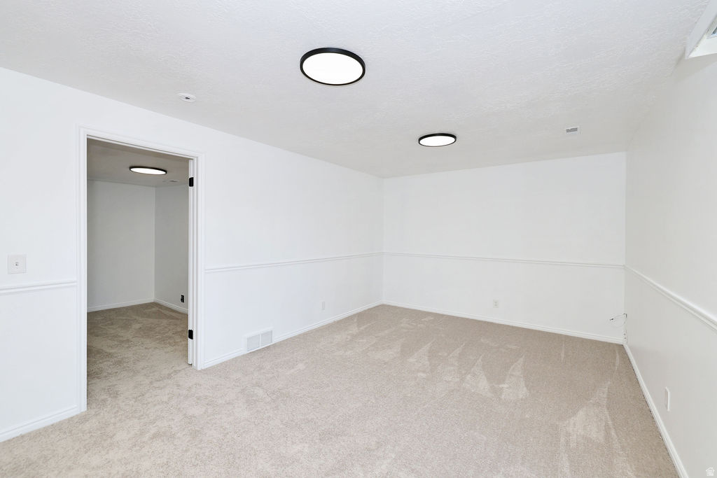 7165 S CALLIE DR West Jordan, UT 84084