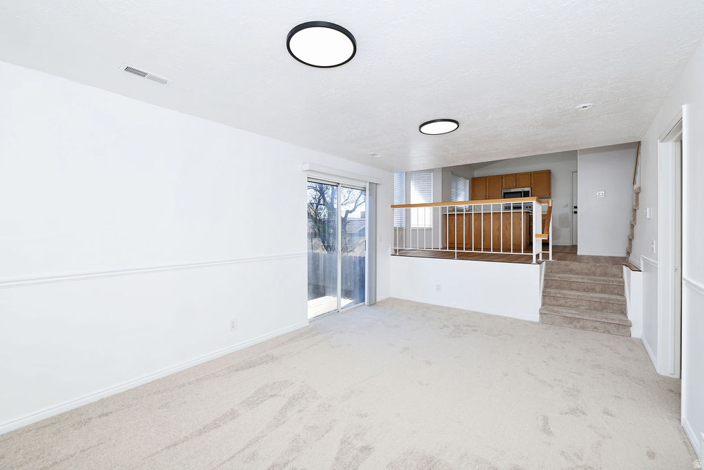 7165 S CALLIE DR West Jordan, UT 84084