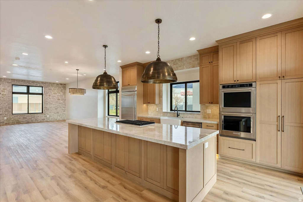 1618 E CENTER POINTE DR Lehi, UT 84043