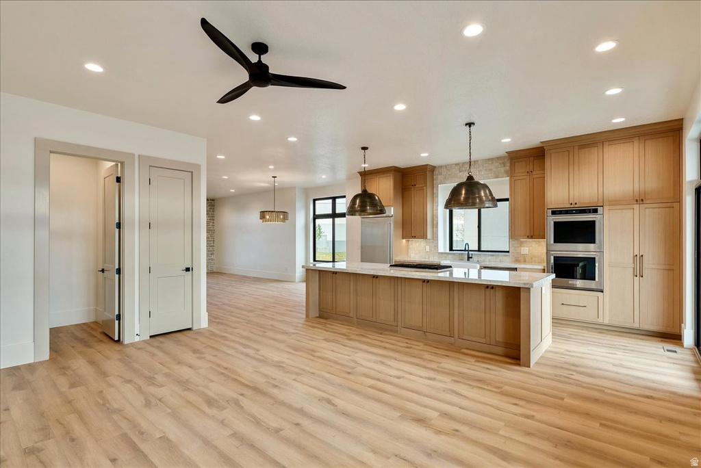 1618 E CENTER POINTE DR Lehi, UT 84043