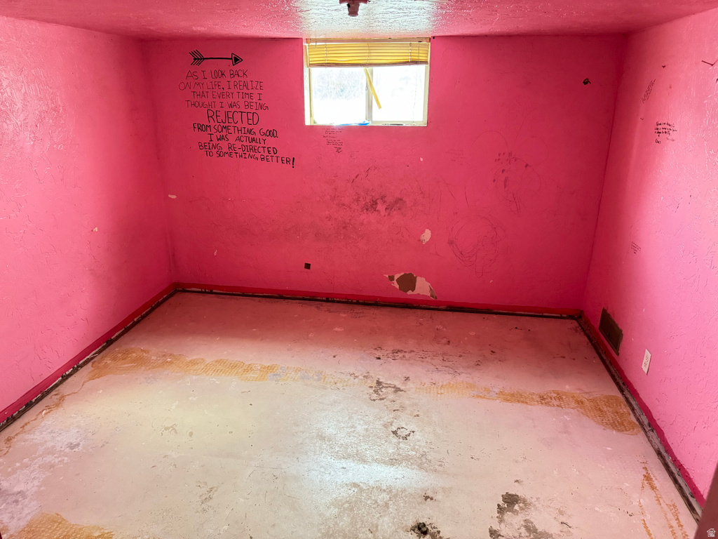 3580 S 6400 W West Valley City, UT 84128