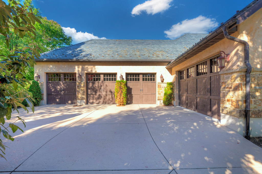 6176 S VERNESS CV Holladay, UT 84121