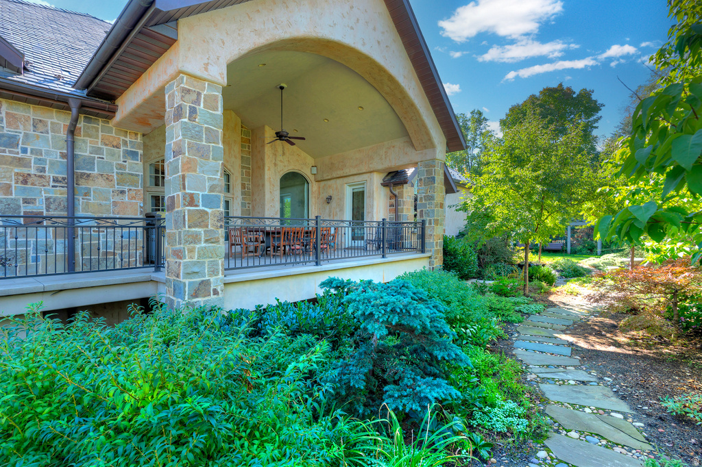 6176 S VERNESS CV Holladay, UT 84121