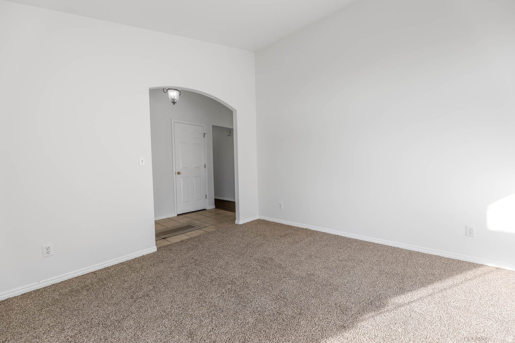 1182 W RIVER HILLS DR Riverton, UT 84065