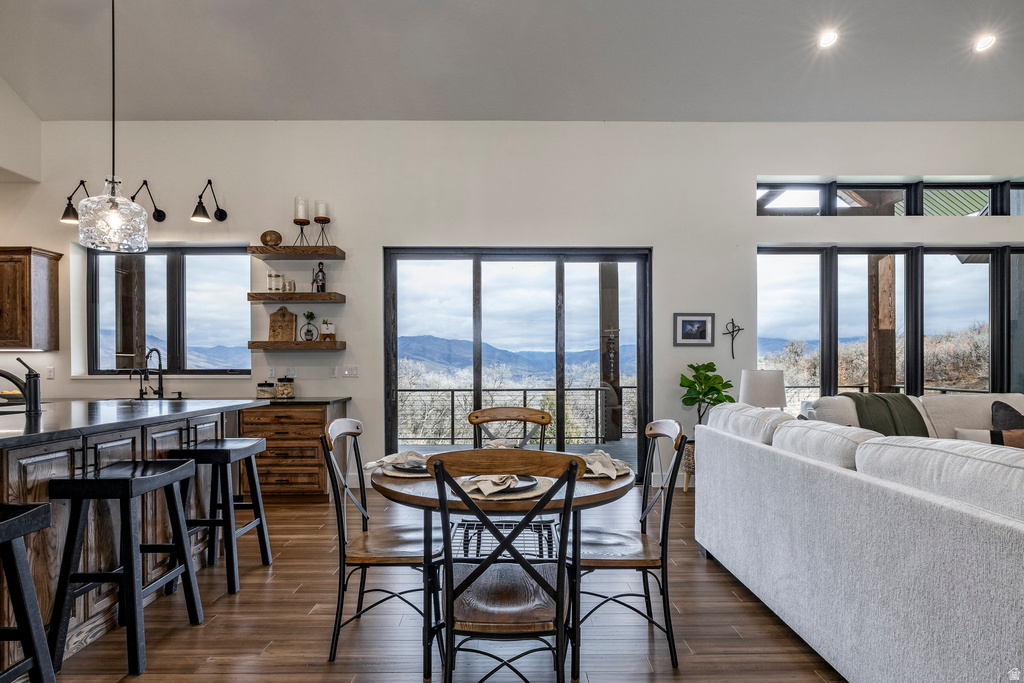 5842 OLD SNOWBASIN RD Huntsville, UT 84317