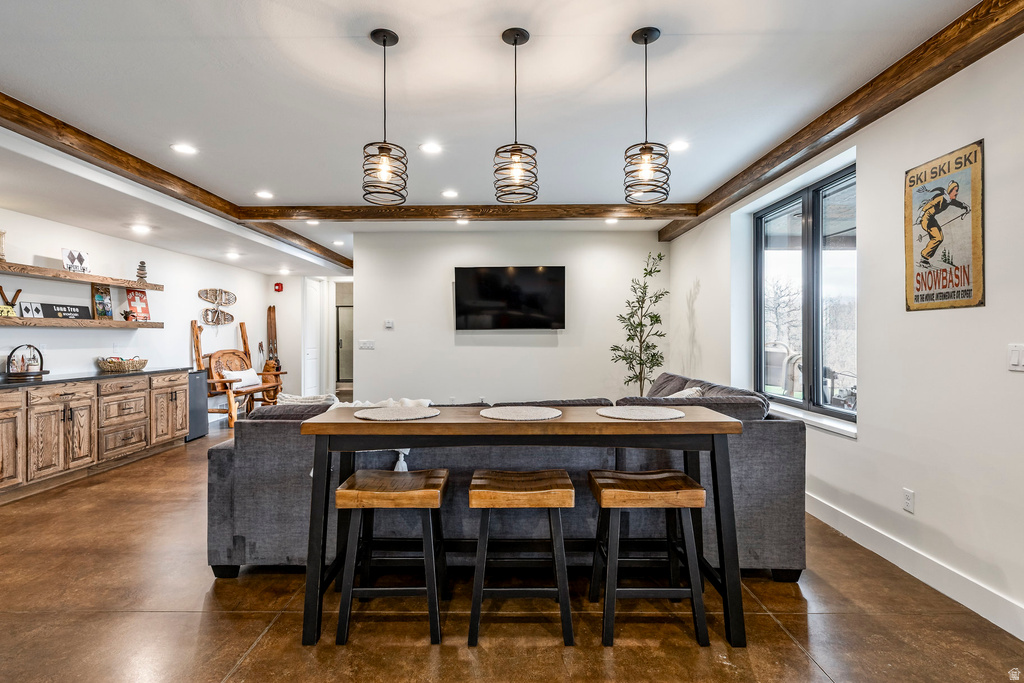 5842 OLD SNOWBASIN RD Huntsville, UT 84317