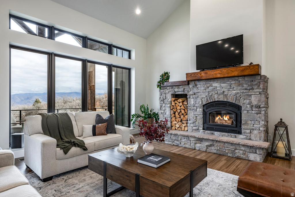 5842 OLD SNOWBASIN RD Huntsville, UT 84317