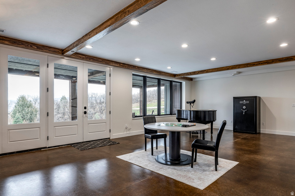 5842 OLD SNOWBASIN RD Huntsville, UT 84317