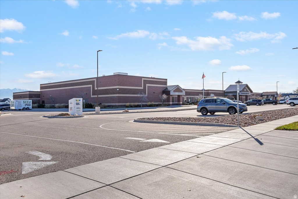 598 S HIGHPOINT DR Saratoga Springs, UT 84045