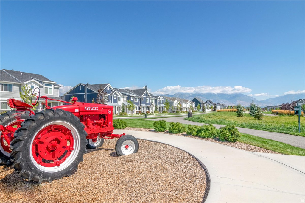 598 S HIGHPOINT DR Saratoga Springs, UT 84045