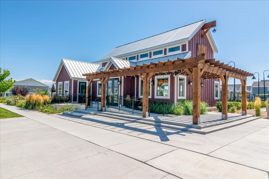 598 S HIGHPOINT DR Saratoga Springs, UT 84045