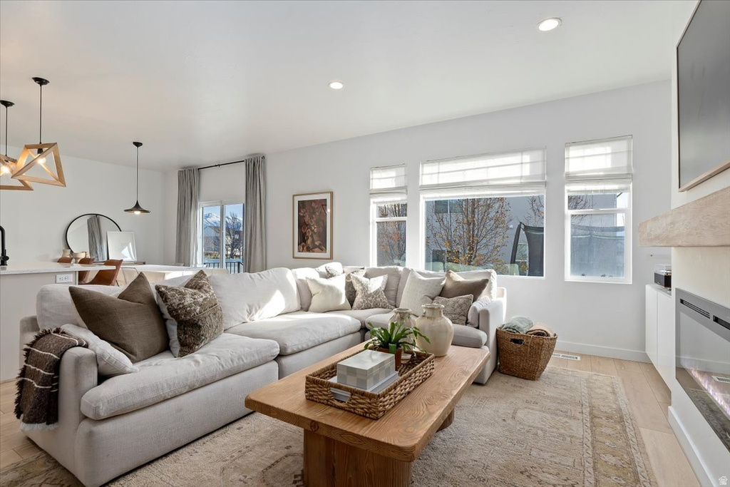 598 S HIGHPOINT DR Saratoga Springs, UT 84045