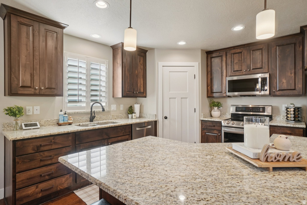 378 N THURSTON LN Layton, UT 84040